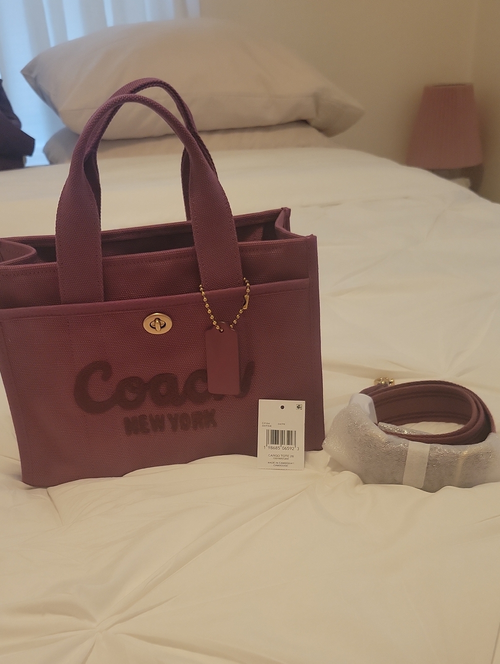 New Coach Cargo Tote 26 in Pink - Picture 4 of 14